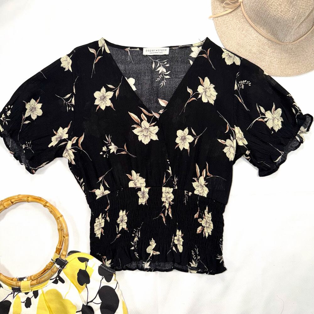 3/$10 Black Floral Print Smocked Y2K V-Neck Boho Cottagecore Crop Top Small